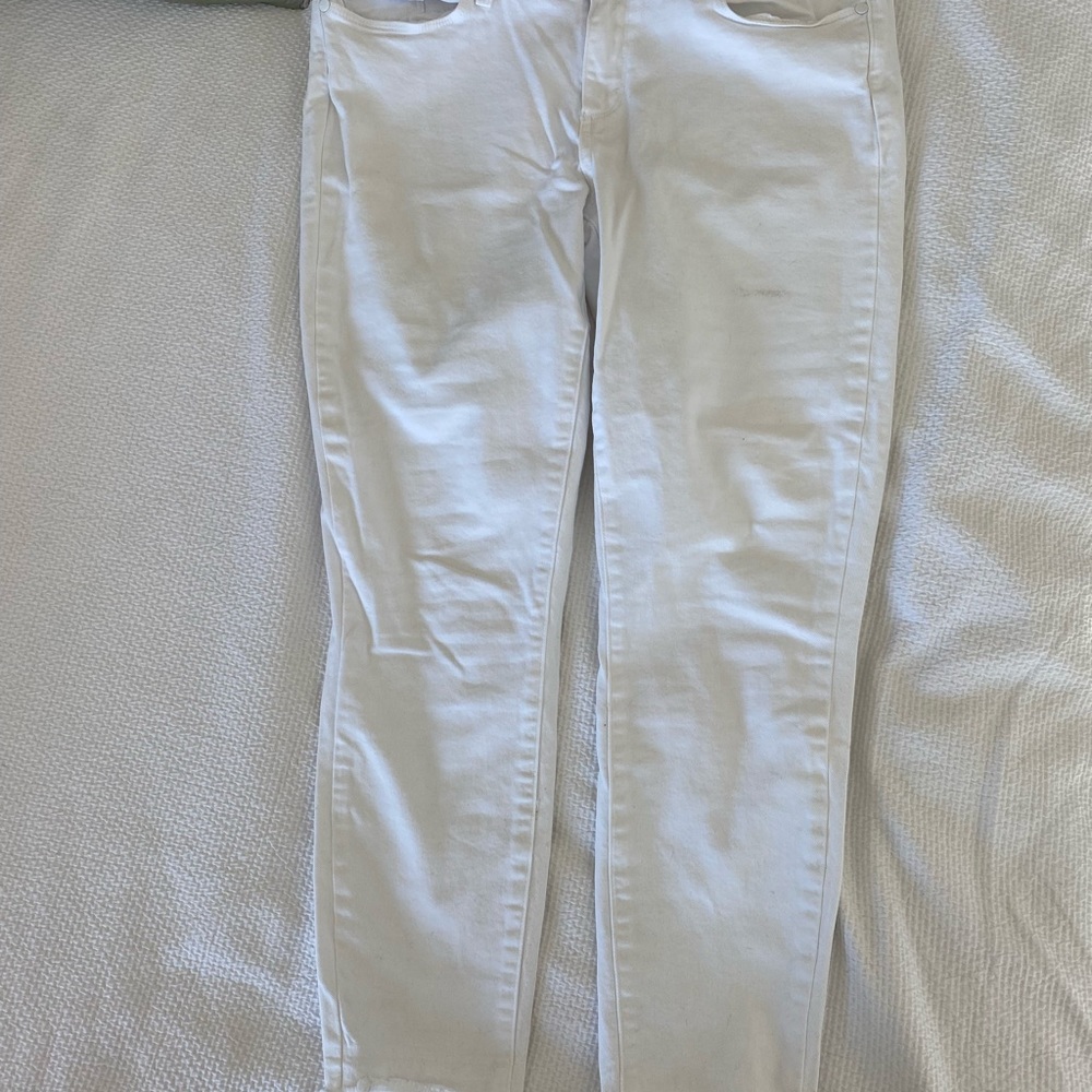 White Paige Jeans with frayed cuffs size 32